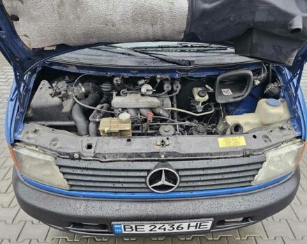Синий Мерседес Вито, объемом двигателя 2.3 л и пробегом 500 тыс. км за 4500 $, фото 15 на Automoto.ua