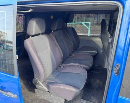 Синий Мерседес Вито, объемом двигателя 2.3 л и пробегом 302 тыс. км за 3999 $, фото 14 на Automoto.ua