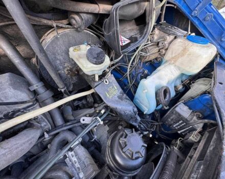 Синий Мерседес Вито, объемом двигателя 2.3 л и пробегом 302 тыс. км за 3999 $, фото 17 на Automoto.ua