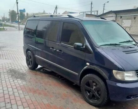 Синий Мерседес Вито, объемом двигателя 2.3 л и пробегом 326 тыс. км за 4300 $, фото 2 на Automoto.ua