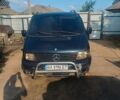 Синий Мерседес Вито, объемом двигателя 2.1 л и пробегом 430 тыс. км за 4300 $, фото 1 на Automoto.ua