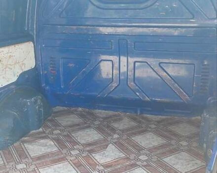 Синий Мерседес Вито, объемом двигателя 2.3 л и пробегом 390 тыс. км за 4200 $, фото 14 на Automoto.ua