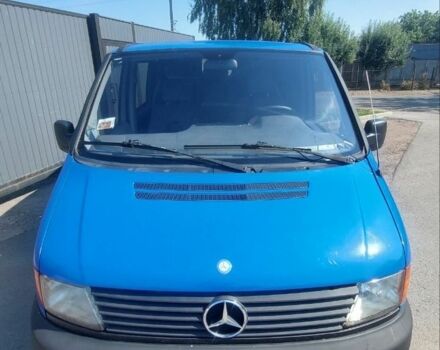Синий Мерседес Вито, объемом двигателя 2.3 л и пробегом 390 тыс. км за 4200 $, фото 1 на Automoto.ua