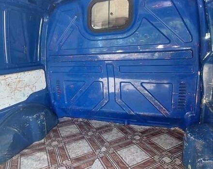 Синий Мерседес Вито, объемом двигателя 2.3 л и пробегом 390 тыс. км за 4200 $, фото 17 на Automoto.ua