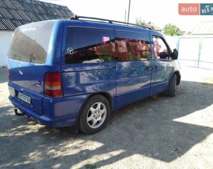 Синий Мерседес Вито, объемом двигателя 2.2 л и пробегом 330 тыс. км за 5300 $, фото 2 на Automoto.ua