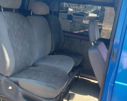 Синий Мерседес Вито, объемом двигателя 2.3 л и пробегом 390 тыс. км за 4200 $, фото 7 на Automoto.ua