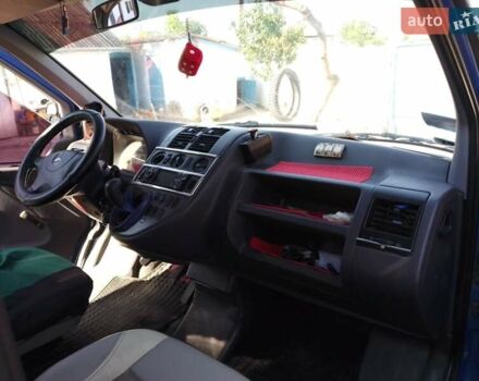 Синий Мерседес Вито, объемом двигателя 2.2 л и пробегом 330 тыс. км за 5300 $, фото 4 на Automoto.ua