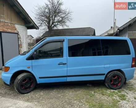 Синий Мерседес Вито, объемом двигателя 2.15 л и пробегом 318 тыс. км за 4900 $, фото 3 на Automoto.ua