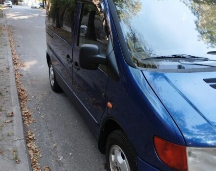 Синий Мерседес Вито, объемом двигателя 2.2 л и пробегом 390 тыс. км за 5500 $, фото 12 на Automoto.ua