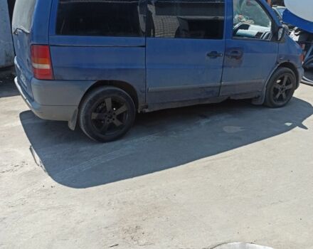 Синий Мерседес Вито, объемом двигателя 0 л и пробегом 198 тыс. км за 1999 $, фото 2 на Automoto.ua