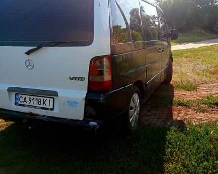 Синий Мерседес Вито, объемом двигателя 2.1 л и пробегом 320 тыс. км за 2200 $, фото 1 на Automoto.ua