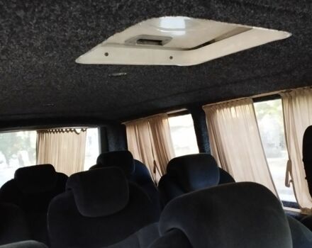 Синий Мерседес Вито, объемом двигателя 2.2 л и пробегом 390 тыс. км за 5500 $, фото 6 на Automoto.ua
