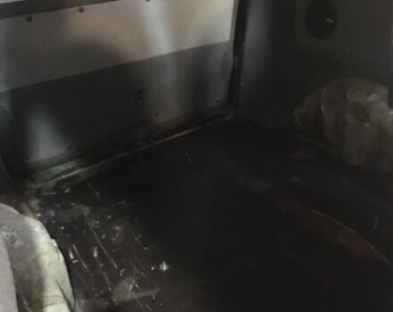 Синий Мерседес Вито, объемом двигателя 2.2 л и пробегом 3 тыс. км за 2200 $, фото 5 на Automoto.ua