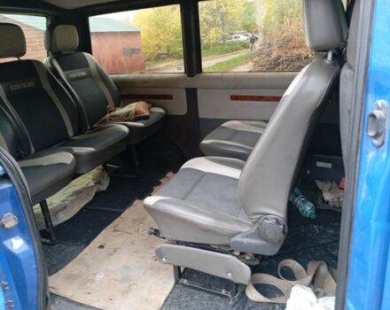 Синий Мерседес Вито, объемом двигателя 2.2 л и пробегом 380 тыс. км за 4700 $, фото 9 на Automoto.ua