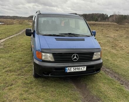 Синий Мерседес Вито, объемом двигателя 2.1 л и пробегом 400 тыс. км за 2000 $, фото 2 на Automoto.ua