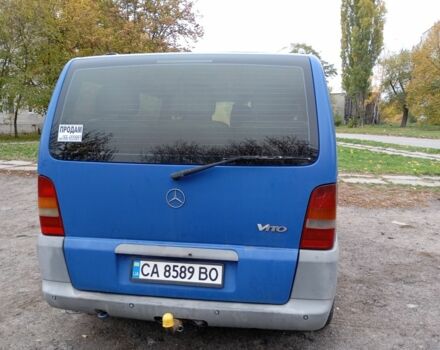 Синий Мерседес Вито, объемом двигателя 2.2 л и пробегом 380 тыс. км за 4700 $, фото 3 на Automoto.ua