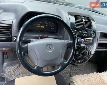 Синий Мерседес Вито, объемом двигателя 2.15 л и пробегом 318 тыс. км за 4900 $, фото 16 на Automoto.ua