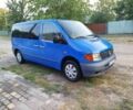 Синий Мерседес Вито, объемом двигателя 2.2 л и пробегом 345 тыс. км за 3960 $, фото 1 на Automoto.ua