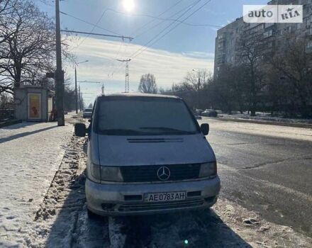 Синій Мерседес Віто, об'ємом двигуна 2.2 л та пробігом 300 тис. км за 2500 $, фото 5 на Automoto.ua