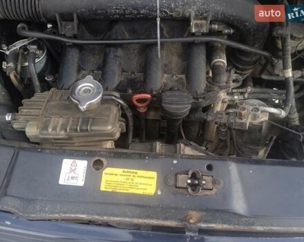 Синій Мерседес Віто, об'ємом двигуна 2.2 л та пробігом 245 тис. км за 4500 $, фото 25 на Automoto.ua