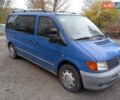 Синій Мерседес Віто, об'ємом двигуна 2.2 л та пробігом 380 тис. км за 4500 $, фото 1 на Automoto.ua