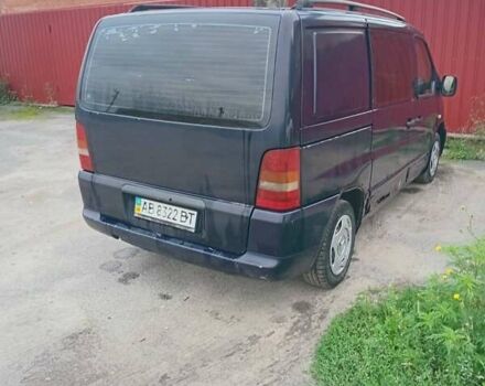 Синий Мерседес Вито, объемом двигателя 2.15 л и пробегом 400 тыс. км за 3000 $, фото 3 на Automoto.ua