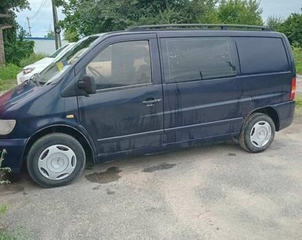 Синий Мерседес Вито, объемом двигателя 2.15 л и пробегом 400 тыс. км за 3000 $, фото 1 на Automoto.ua