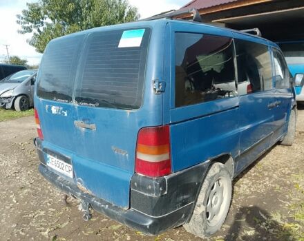 Синий Мерседес Вито, объемом двигателя 2.2 л и пробегом 400 тыс. км за 2800 $, фото 1 на Automoto.ua