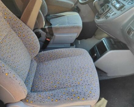 Синий Мерседес Вито, объемом двигателя 2.2 л и пробегом 300 тыс. км за 3200 $, фото 10 на Automoto.ua