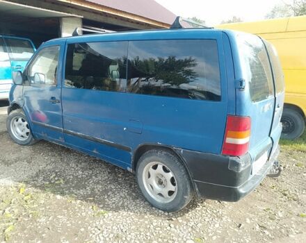 Синий Мерседес Вито, объемом двигателя 2.2 л и пробегом 400 тыс. км за 2800 $, фото 2 на Automoto.ua