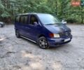 Синий Мерседес Вито, объемом двигателя 2.2 л и пробегом 352 тыс. км за 4200 $, фото 1 на Automoto.ua