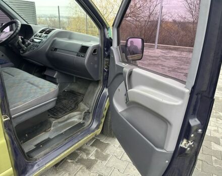 Синий Мерседес Вито, объемом двигателя 2.2 л и пробегом 420 тыс. км за 3000 $, фото 10 на Automoto.ua