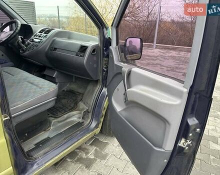 Синий Мерседес Вито, объемом двигателя 2.2 л и пробегом 420 тыс. км за 3000 $, фото 9 на Automoto.ua