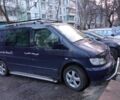 Синий Мерседес Вито, объемом двигателя 2.1 л и пробегом 300 тыс. км за 5000 $, фото 1 на Automoto.ua