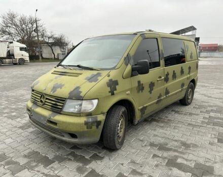 Синий Мерседес Вито, объемом двигателя 2.2 л и пробегом 420 тыс. км за 3000 $, фото 1 на Automoto.ua