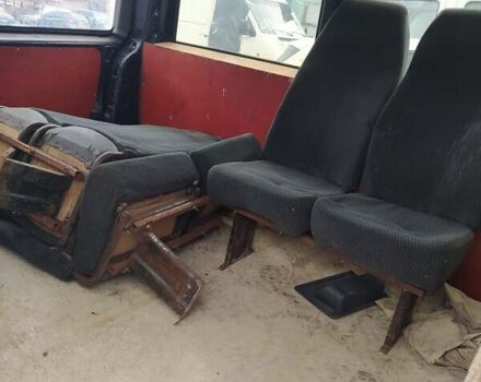 Синий Мерседес Вито, объемом двигателя 2.2 л и пробегом 270 тыс. км за 5777 $, фото 1 на Automoto.ua
