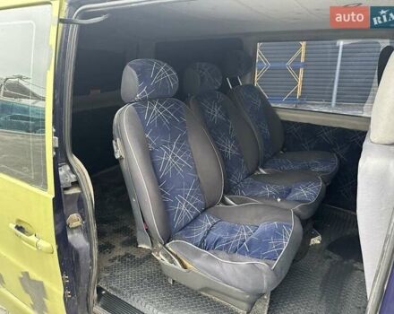 Синий Мерседес Вито, объемом двигателя 2.2 л и пробегом 420 тыс. км за 3000 $, фото 11 на Automoto.ua