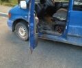 Синий Мерседес Вито, объемом двигателя 2.1 л и пробегом 500 тыс. км за 1784 $, фото 1 на Automoto.ua