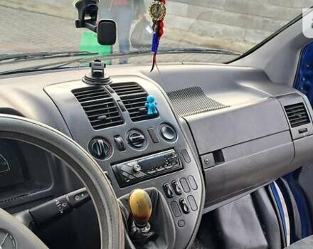 Синий Мерседес Вито, объемом двигателя 2.2 л и пробегом 598 тыс. км за 5200 $, фото 8 на Automoto.ua