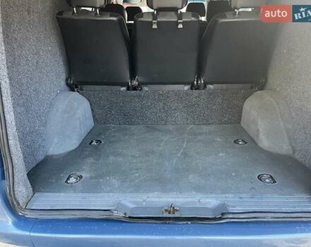 Синий Мерседес Вито, объемом двигателя 2.15 л и пробегом 463 тыс. км за 7500 $, фото 18 на Automoto.ua