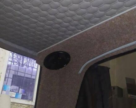 Синий Мерседес Вито, объемом двигателя 2.1 л и пробегом 500 тыс. км за 8200 $, фото 2 на Automoto.ua