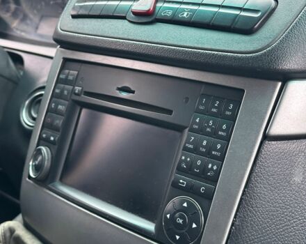 Синий Мерседес Вито, объемом двигателя 2.2 л и пробегом 431 тыс. км за 5050 $, фото 11 на Automoto.ua