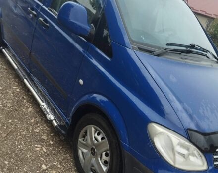 Синий Мерседес Вито, объемом двигателя 2.2 л и пробегом 300 тыс. км за 4500 $, фото 3 на Automoto.ua