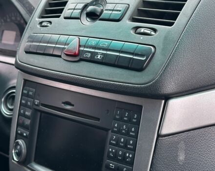 Синий Мерседес Вито, объемом двигателя 2.2 л и пробегом 431 тыс. км за 5050 $, фото 9 на Automoto.ua