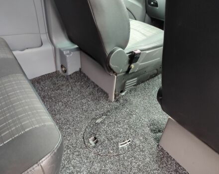 Синий Мерседес Вито, объемом двигателя 2.1 л и пробегом 273 тыс. км за 9300 $, фото 7 на Automoto.ua