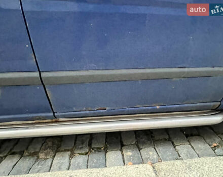 Синий Мерседес Вито, объемом двигателя 2.2 л и пробегом 450 тыс. км за 4633 $, фото 10 на Automoto.ua