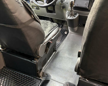 Синій Мерседес Віто, об'ємом двигуна 2.15 л та пробігом 320 тис. км за 7500 $, фото 8 на Automoto.ua