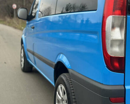 Синий Мерседес Вито, объемом двигателя 2.15 л и пробегом 379 тыс. км за 11111 $, фото 6 на Automoto.ua