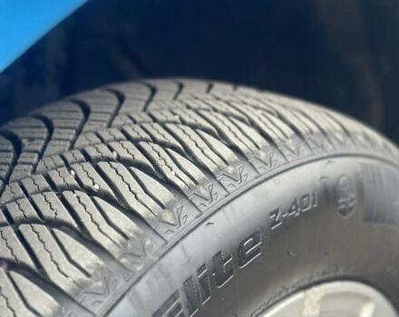 Синий Мерседес Вито, объемом двигателя 2.15 л и пробегом 379 тыс. км за 11111 $, фото 11 на Automoto.ua