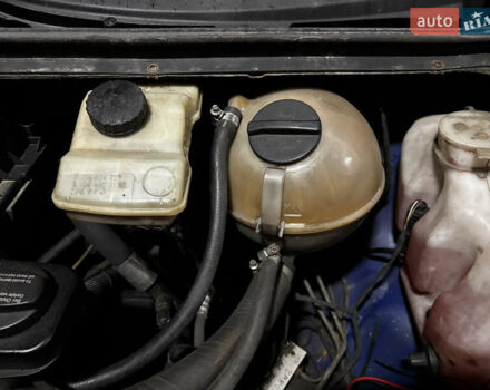 Синий Мерседес Вито, объемом двигателя 2.15 л и пробегом 367 тыс. км за 13000 $, фото 14 на Automoto.ua